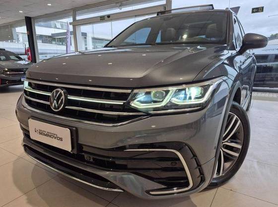 VOLKSWAGEN TIGUAN 2.0 300 TSI GASOLINA ALLSPACE R-LINE AUTOMÁTICO